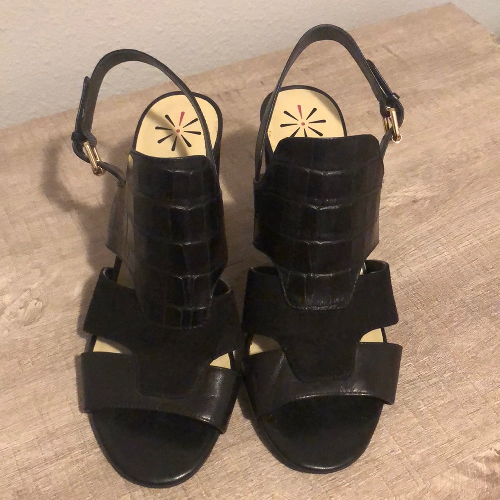 Isaac Mizrahi Live Black Sandals